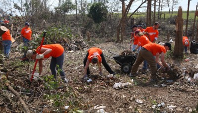 Oklahoma-tornado-response-Shawnee-volunteers