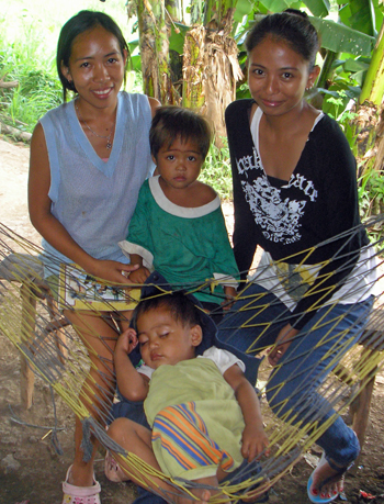 Philippines-nutrition-blog-family