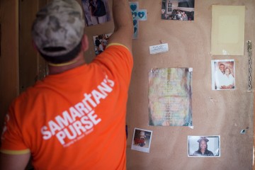 A Samaritans' Purse volunteer at work in West Monroe, Louisiana. 