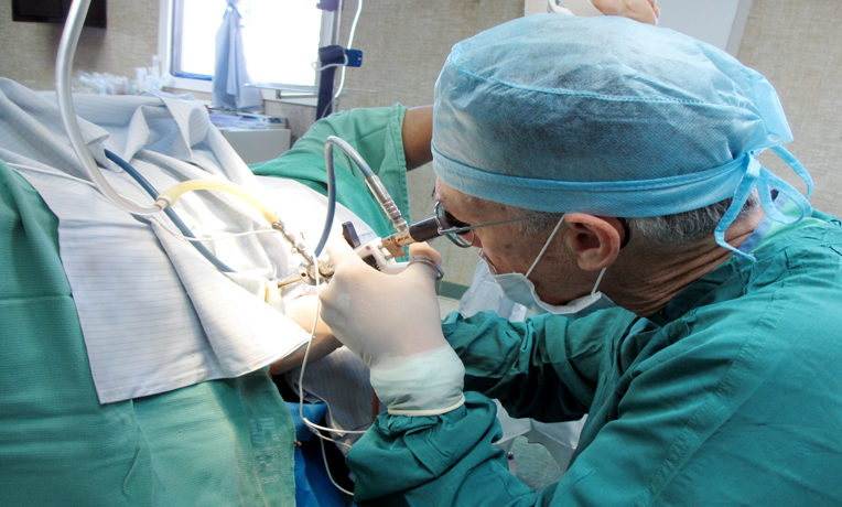 Dr. Bohl Performing Surgery at Hospital Loma de Luz in Honduras
