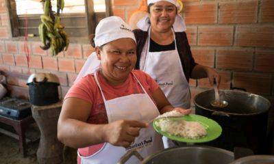 Giovana joined the volunteer cooks in her church’s kitchen to serve hot lunches to children participating in the church’s tutoring program.