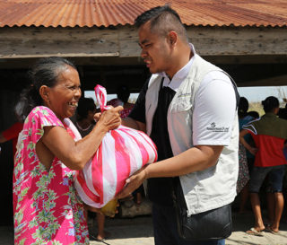 Samaritan's Purse staff distributed food staples and hygiene supplies to victims of Super Typhoon Mangkhut.