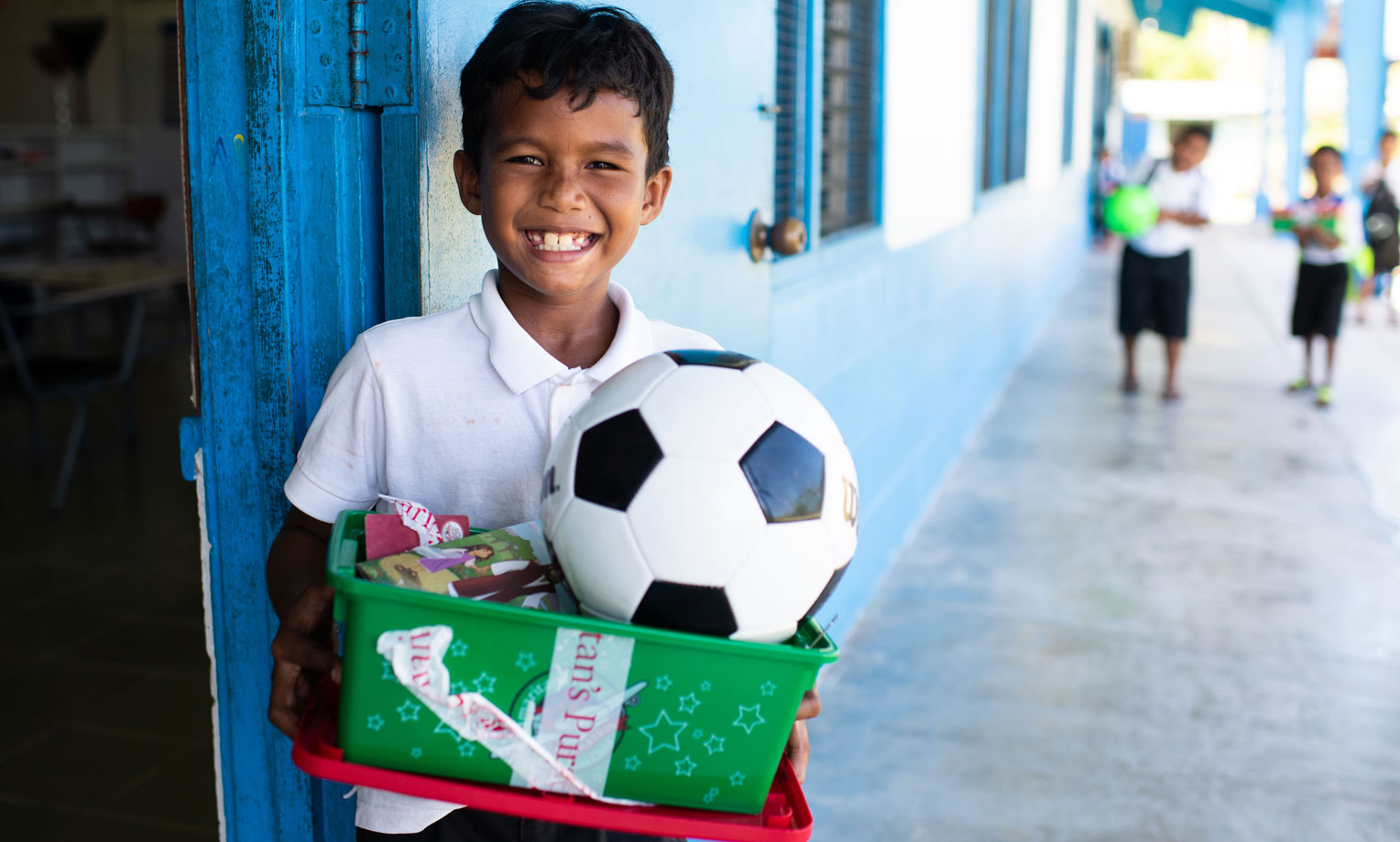 Operation Christmas Child Brings GiftFilled Shoeboxes to Palau