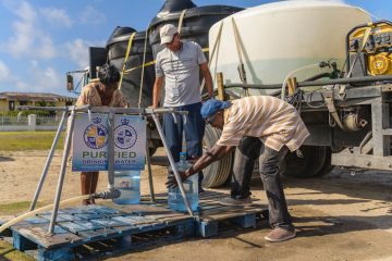 Establishing water points at several locations on Abaco and Grand Bahama islands, Samaritan’s Purse continues to provide clean water taps where residents can fill containers at no charge.