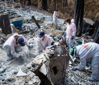 Our volunteers are sifting through the ashes to help homeowners recover personal belongings after wildfires have burned acres across Santa Cruz County, California.