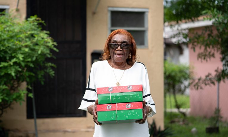 Packing a Shoebox Will ‘Make Your Heart Feel Good’