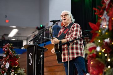 Bluegrass legend Ricky Skaggs blessed Mayfield residents with a special concert.