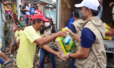 Nuestros equipos distribuyen comida de emergencia después del súper tifón Rai.