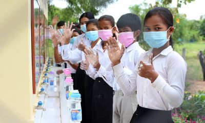 Niños en Camboya disfrutan mejor salud gracias al proyecto de agua potable de Samaritan’s Purse.