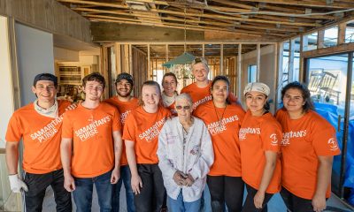Nueve estudiantes de Liberty University trabajaron recientemente en la casa de Thelma Reynolds durante una semana, limpiando los daños más significativos dejados por el huracán Ian.