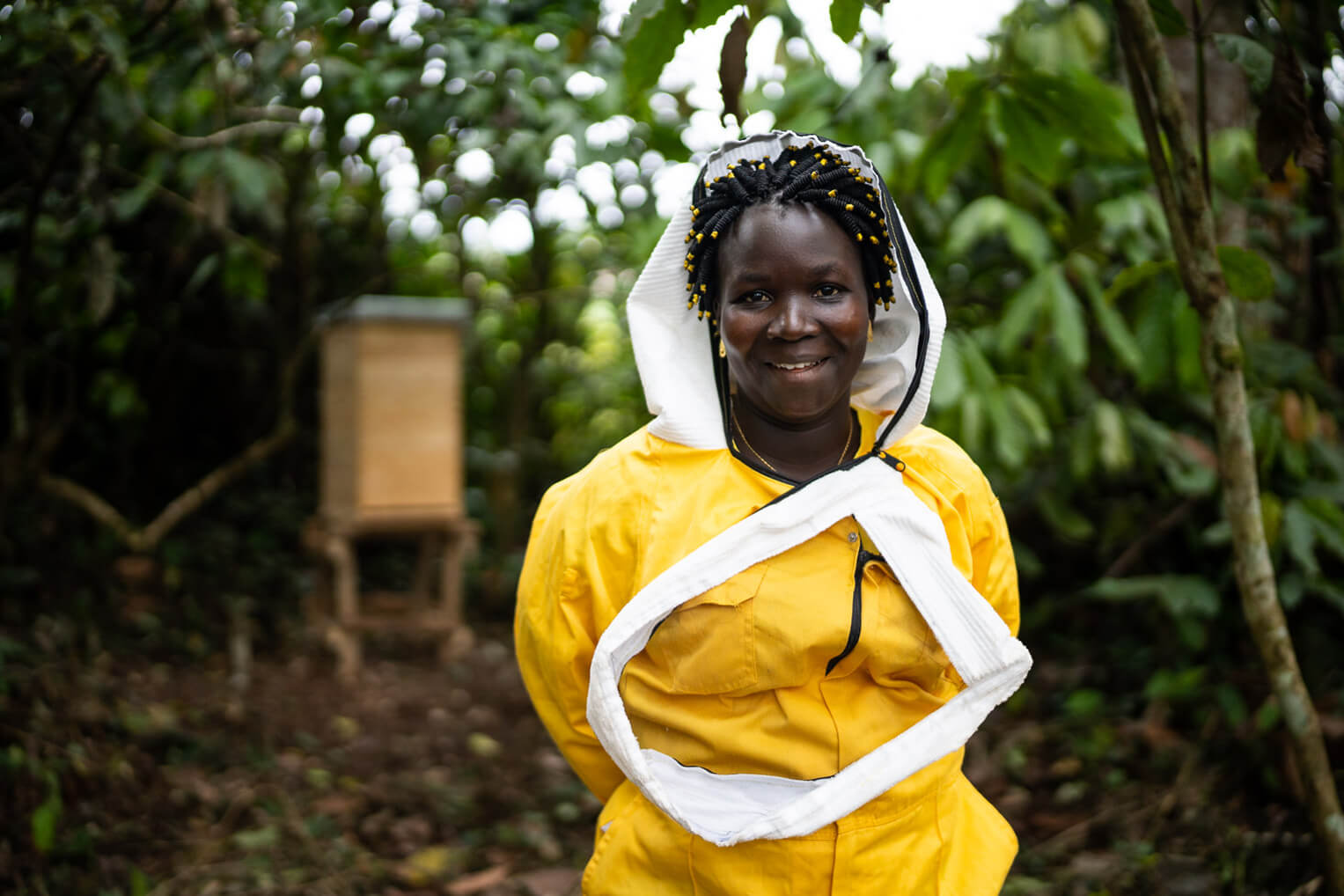 Dorris Yengeh es nuestra apicultora más nueva en Honeyahun.