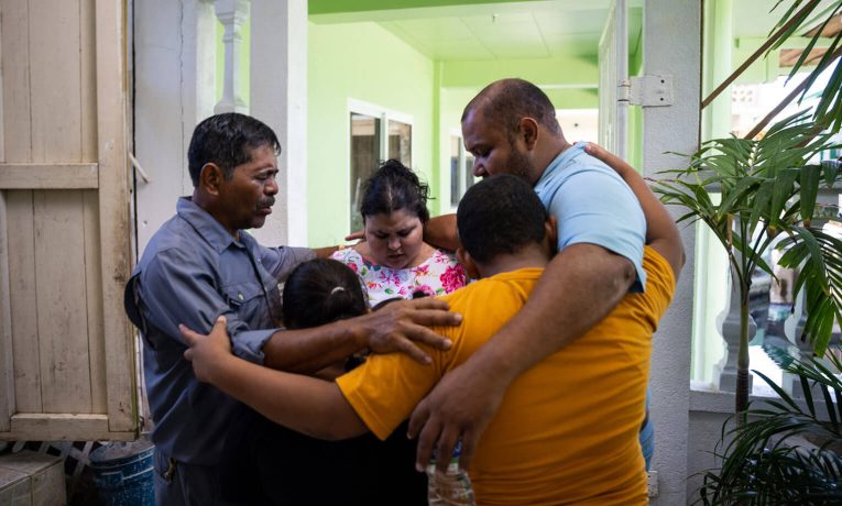 Operation Christmas Child Brings Joy and Hope to Families Devastated by Fire on Guanaja Island