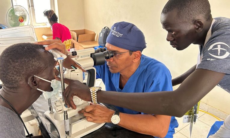 Doctor Gives Up Practice To Serve In Medical Missions Full-Time: 'Use My  Skills For God's Glory' | Christian Learning & News