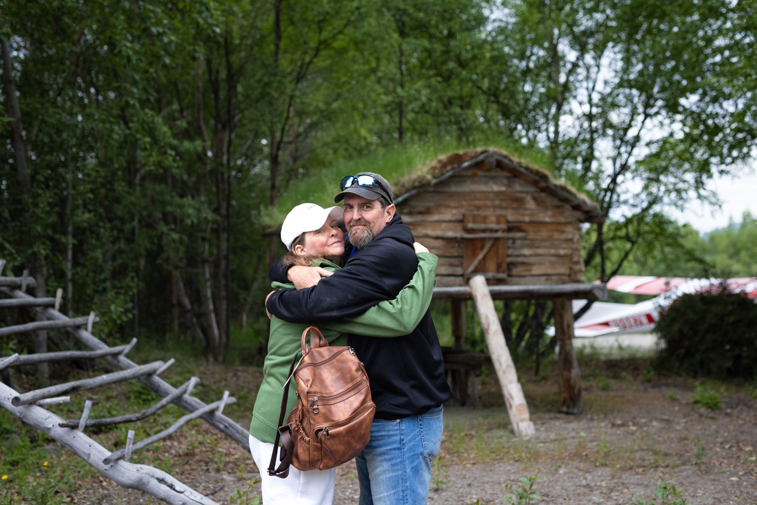 Matt y Ruth Szymansy experimentaron la sanidad de la mano de Jesucristo para su vida y su matrimonio durante una semana en Alaska. 