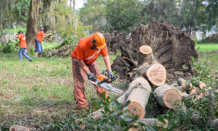 Los voluntarios comensaron a trabajar durante el fin de semana en Louisiana, luego del huracán Francine.