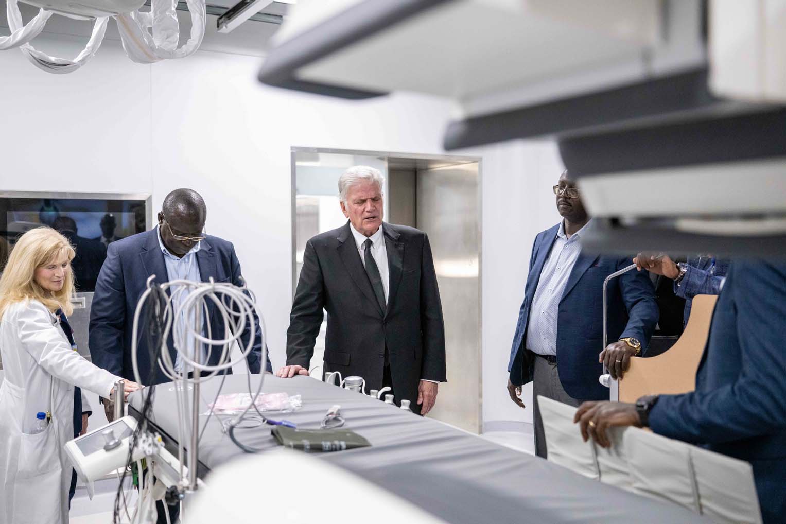 Franklin Graham prays over one of the center's operating rooms.