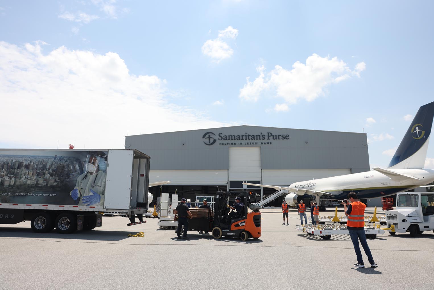 Samaritan's Purse sent over 48 U.S. tons of emergency relief to the Middle East this past weekend.