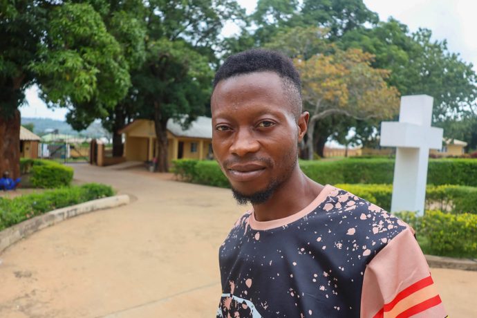 Against all hope, Sunday found healing for his leg when a Samaritan’s Purse medical team came to ECWA Hospital in Nigeria to offer free surgeries in Jesus' Name.