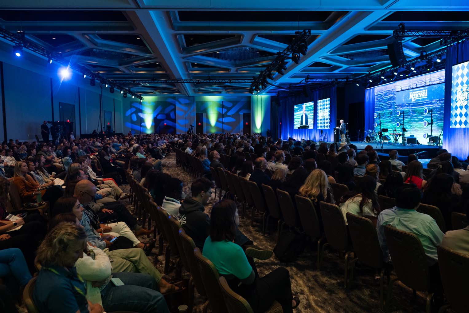 More than 900 professionals attended the Oct. 2-5 medical missions conference in Orlando.