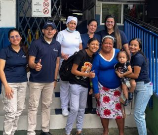 Los refugios que Samaritan's Purse tiene a lo largo de Colombia brindan seguridad, comida, agua y una cama caliente a los miles de inmigrantes vulnerables y sus familias, que se desplazan todos los meses.