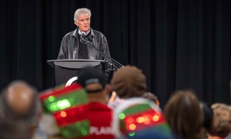 Samaritan's Purse President Franklin Graham encourages volunteers during the dedication of the Mid-Atlantic Ministry Center.