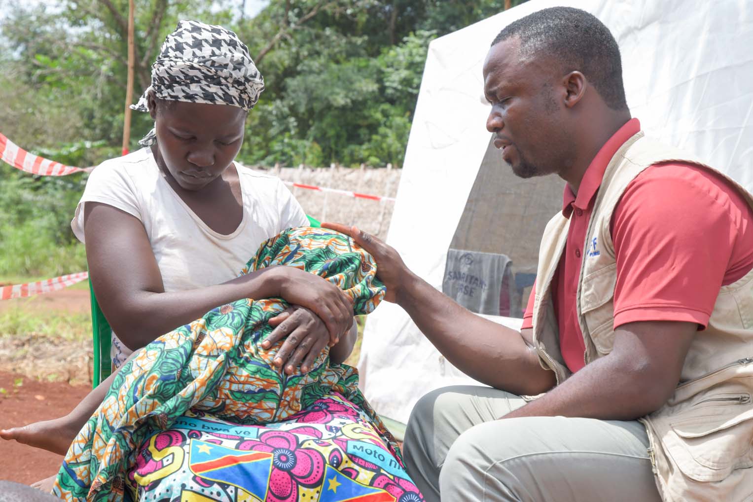 Los capellanes también fueron parte del equipo, orando y animando a los pacientes. Muchas personas recibieron a Jesucristo como Señor cuando de que les presentaron el Evangelio.