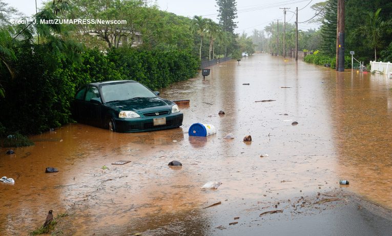 Te pedimos por favor que ores por los habitantes de la Costa Norte de Oahu, donde las inundaciones han causado daños en casas y propiedades, y desplazado a muchas familias.