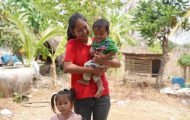 Oeurn with her two children