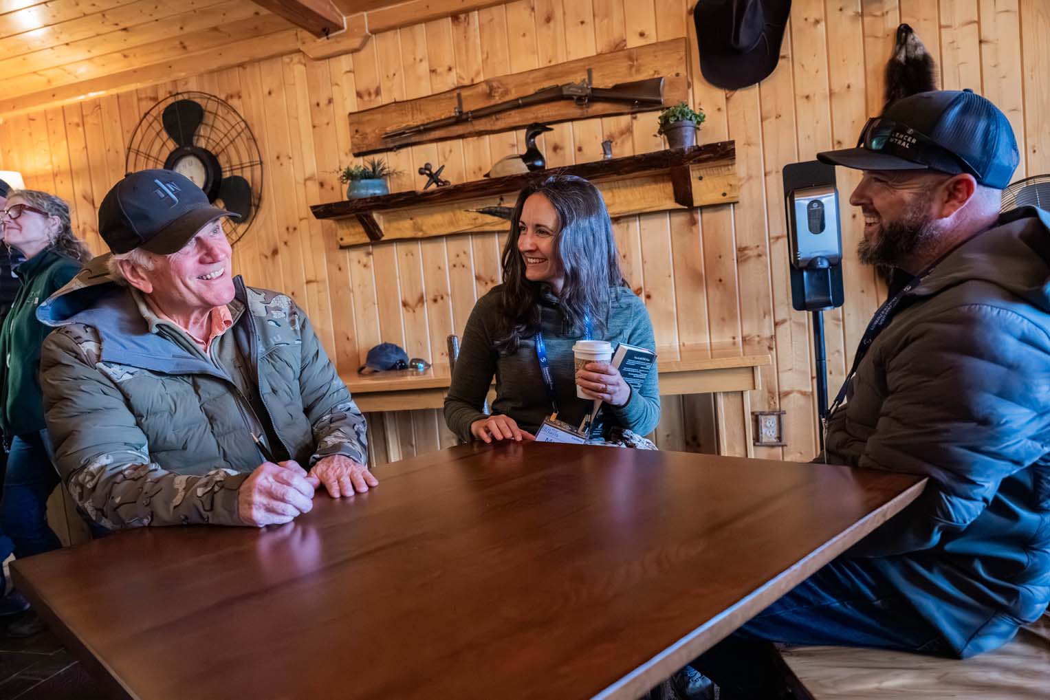2650US-A1-631 Franklin Graham met with couples as they gathered for the first time.