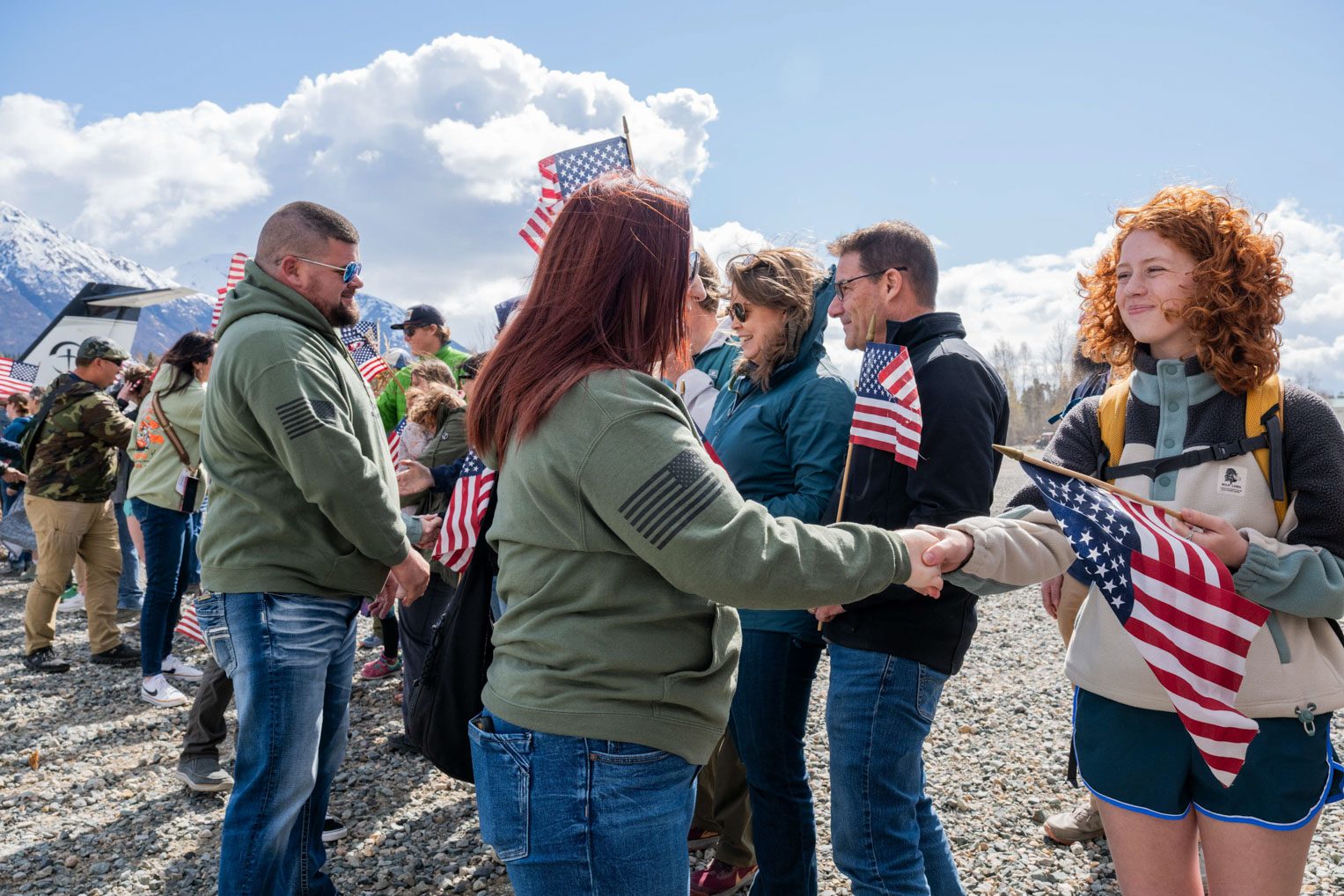 2650US-A1-381 Couples received a hero's welcome at Samaritan Lodge Alaska.