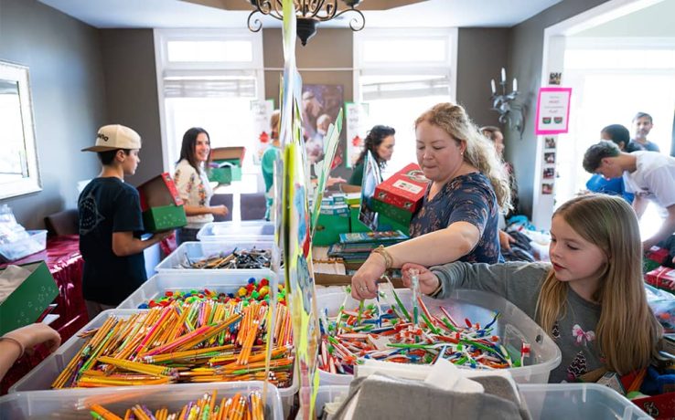 Press Release Operation Christmas Child Aug. 21 – Families Pack School Supplies in Shoebox Gifts for Children in Need
