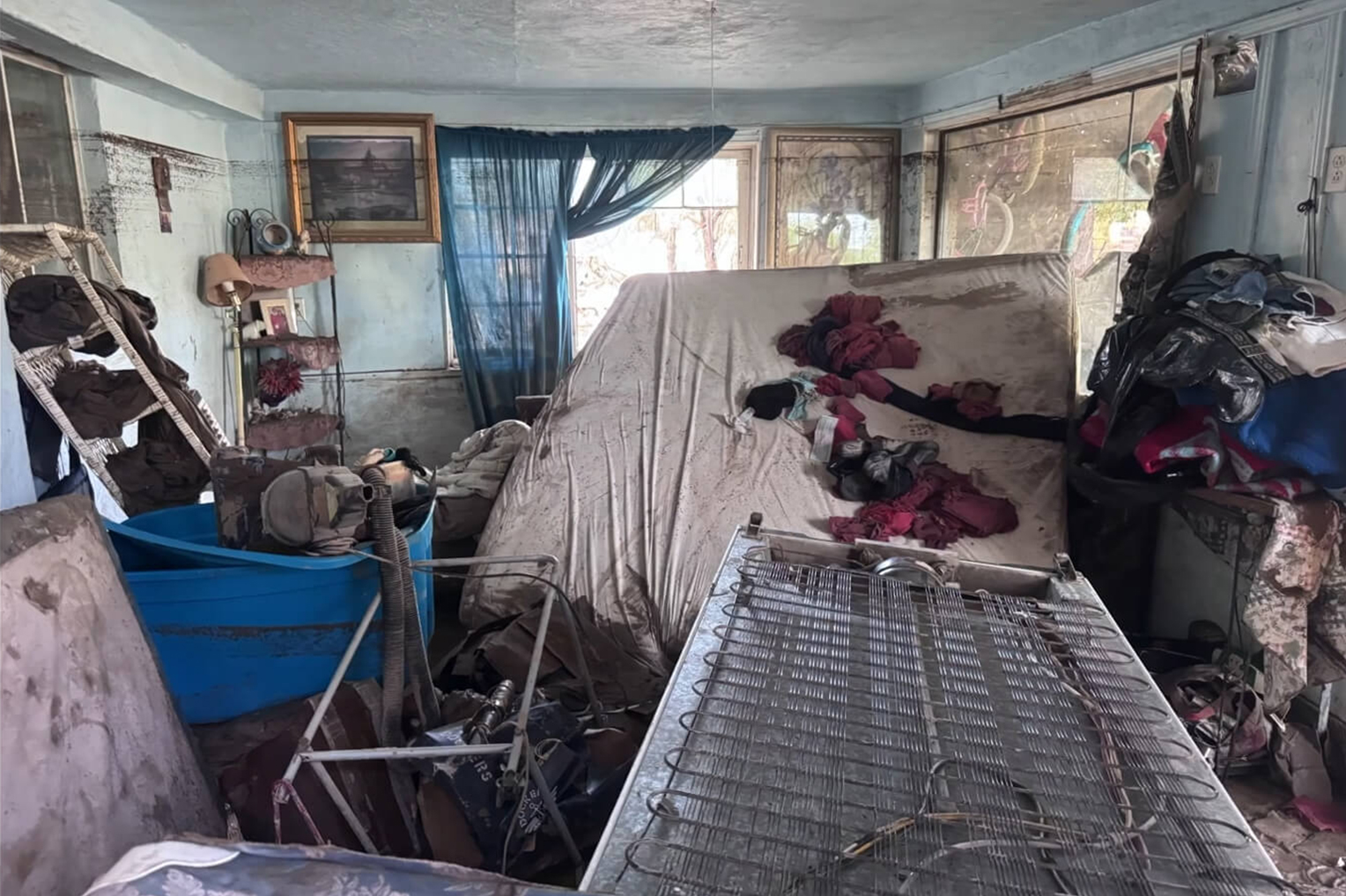 En muchas casas quedaron destruidas las pertenencias.